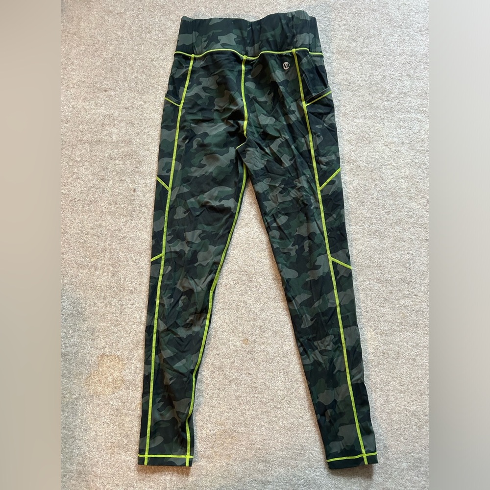 ALL ACCESS Green Camo print stretch legging